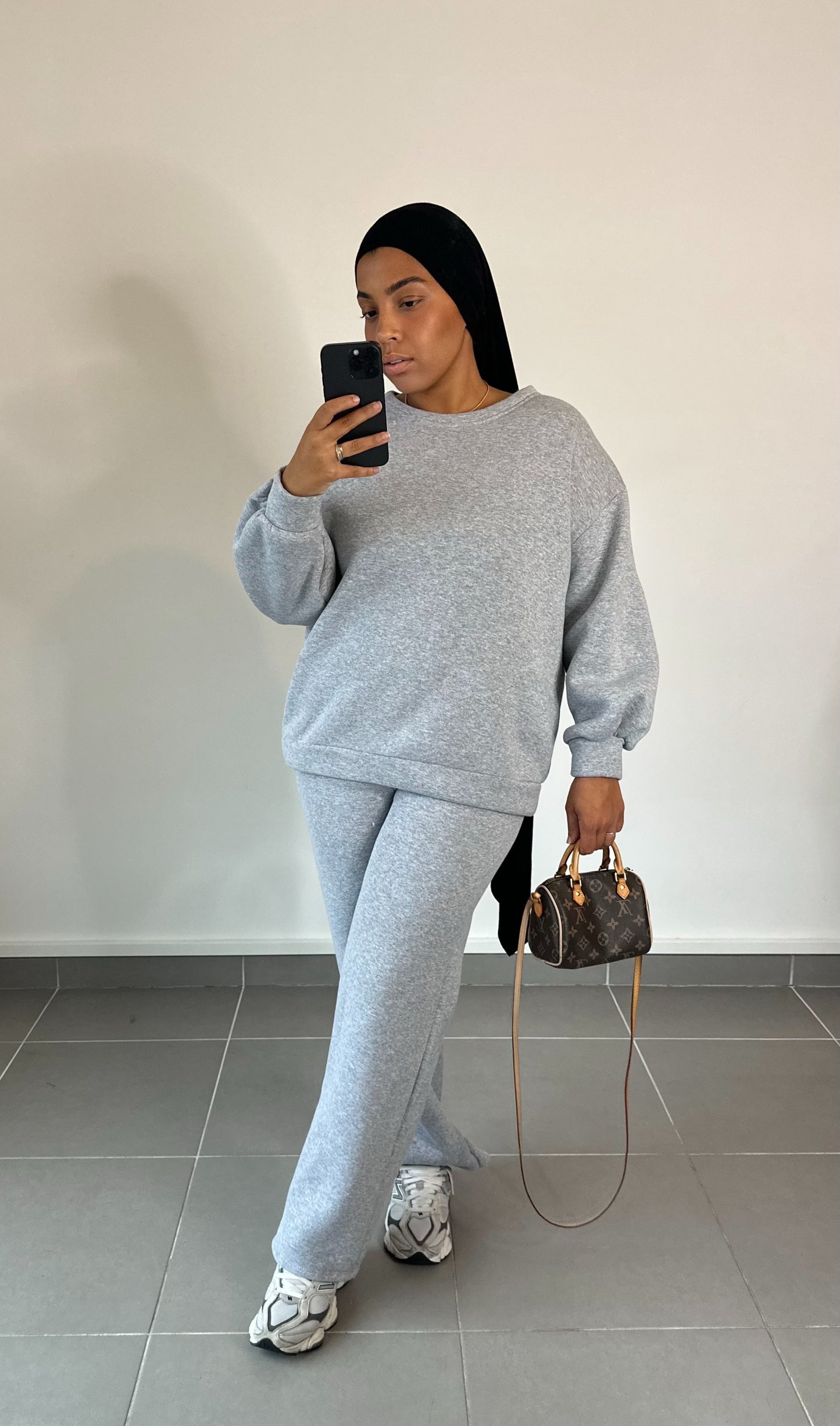 Ensemble jogging gris